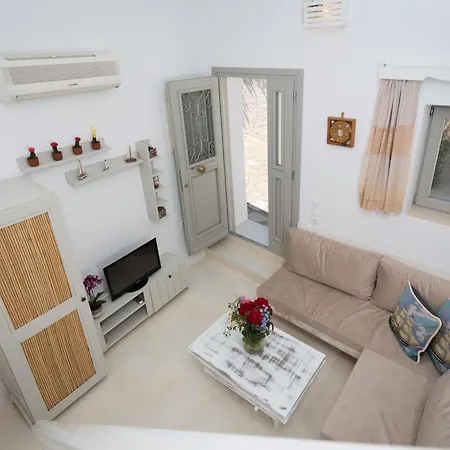 Anna's Paros *